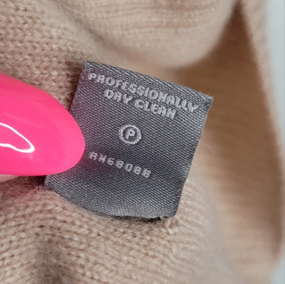 Neiman Marcus The Cashmere Collection V Neck Pullover Blush Pink Sweater LG - Picture 10 of 10